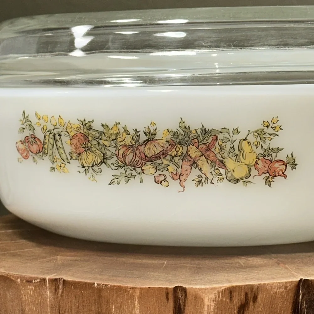ANCHOR HOCKING Vintage Harvest Vegetable 1-1/2 QT. casserole Dish